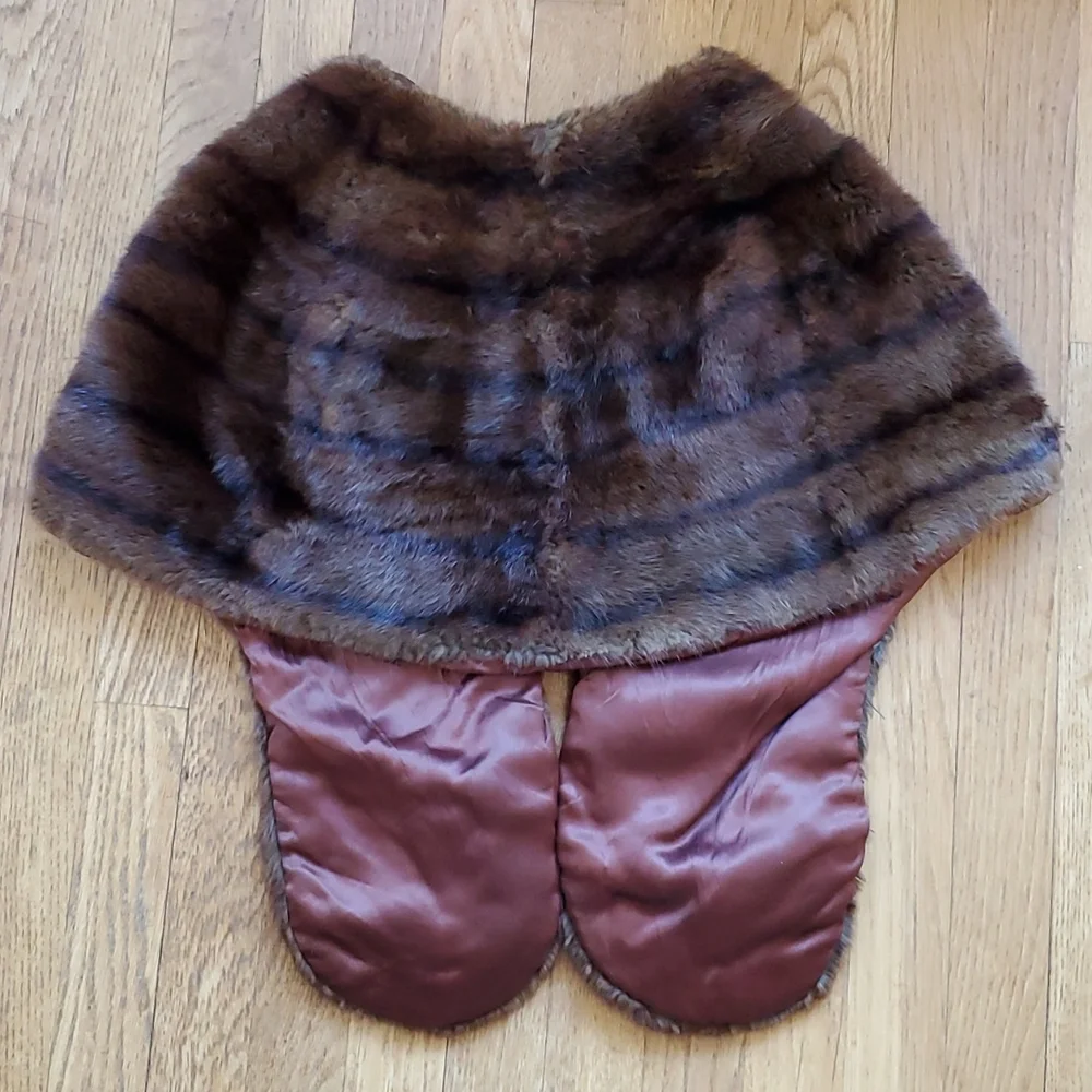 Vintage real fur shawl stole with pockets S/M